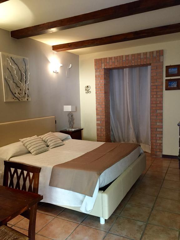 B&B La Collina Felice 펠라로 외부 사진